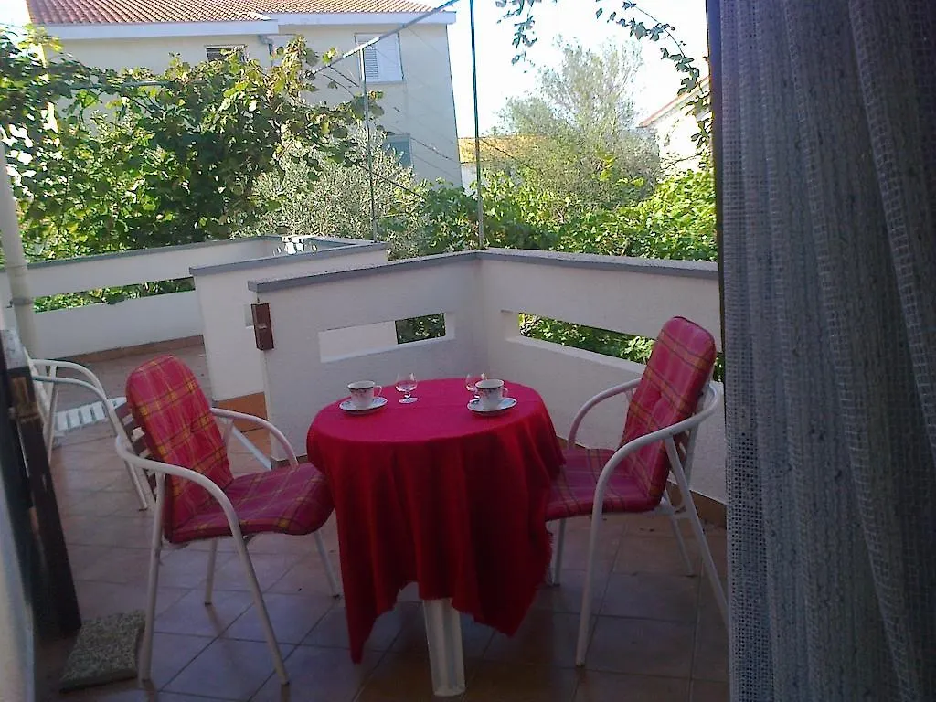 Apartment Guesthouse Nihada Punat