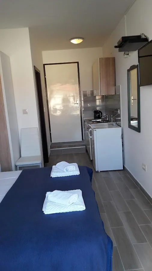 Guesthouse Nihada Punat 0*,