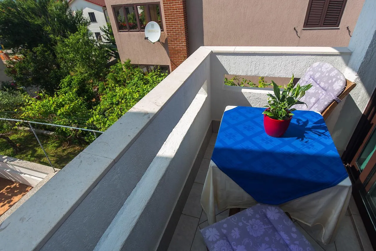 Apartment Guesthouse Nihada Punat