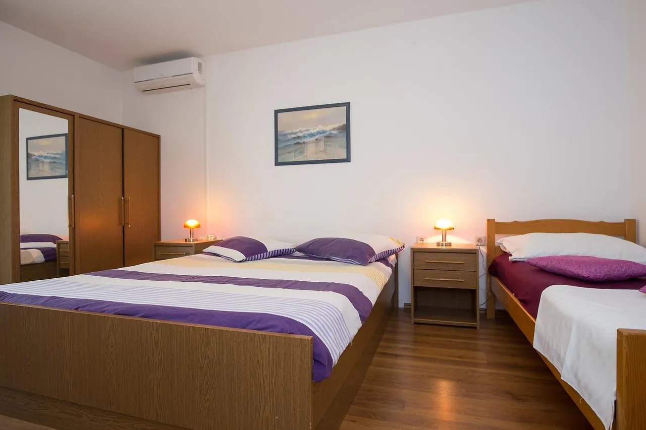 Guesthouse Nihada Punat 0*,