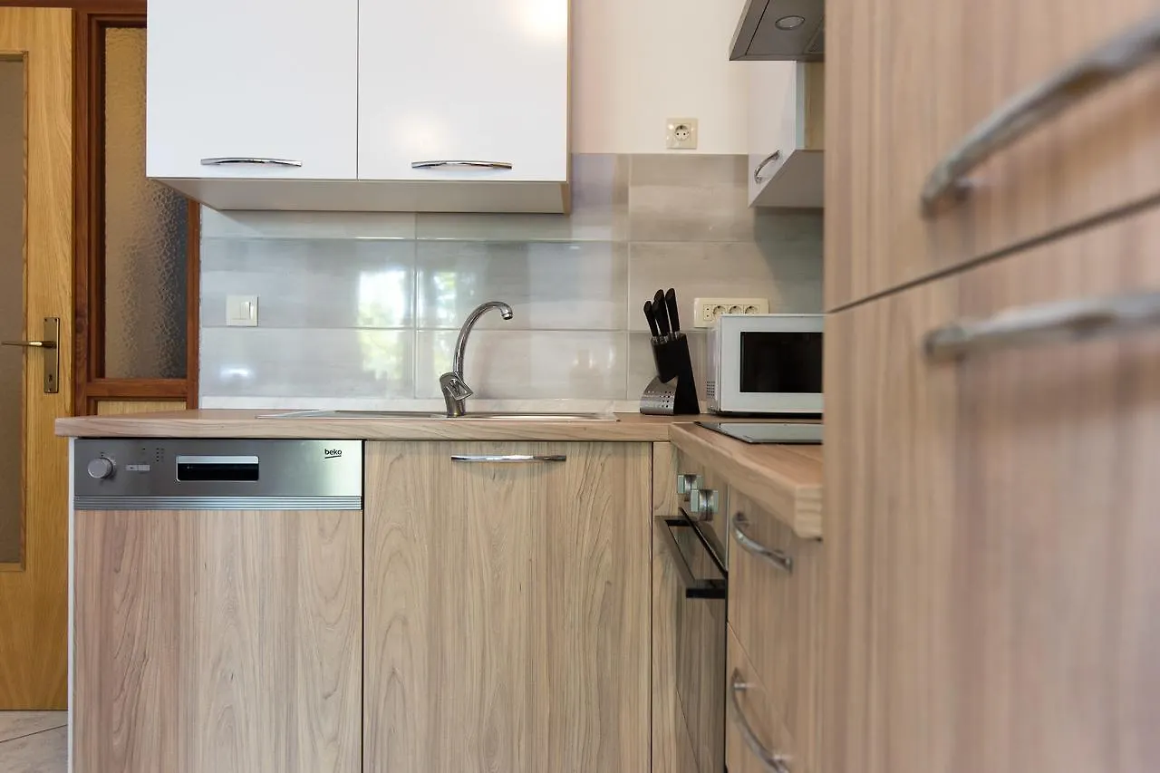 Guesthouse Nihada Punat 0*,  Chorvatsko